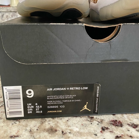Air Jordan 11 low size 9